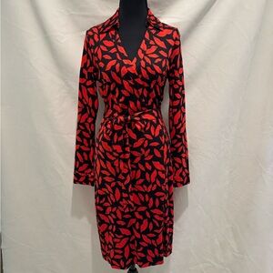 Diane Von Furstenburg Black Silk Jersey Wrap Dress With Red Lips Print